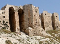 Citadel wall damaged in Aleppo after blast