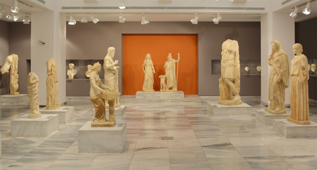  View of the Sculpture Collection of the Heraklion Archaeological Museum (Heraklion Ephorate of Antiquities)